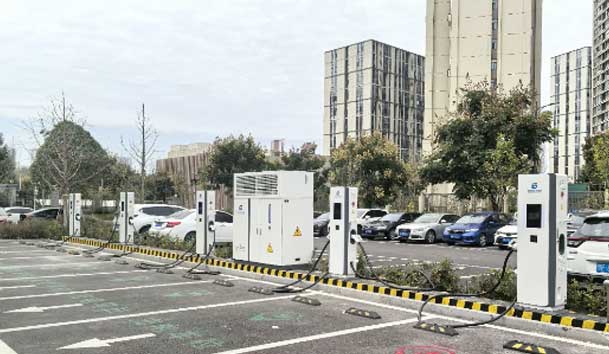 宜昌首批全液冷超充站投入运营，诸侯快讯助力高质量充电基础设施建设(图2)